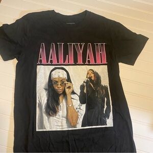 Aaliyah T-Shirt Black Size Small Graphic Picture